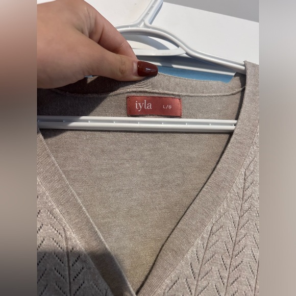 IYLA cable knit cardigan L - Picture 3 of 4